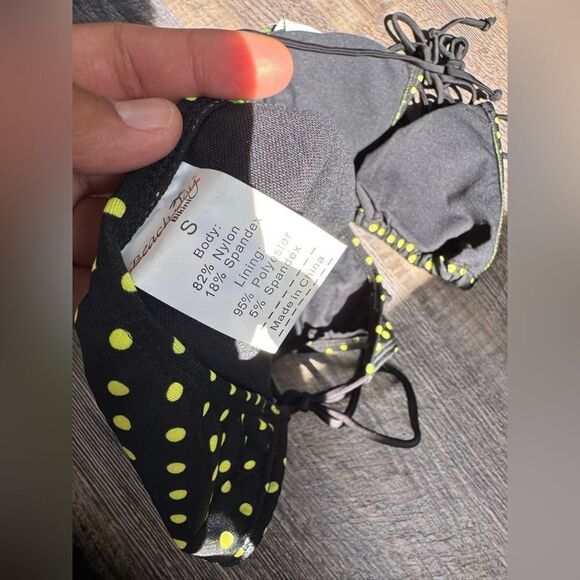 Black and yellow bikini #20 - Picture 8 of 10